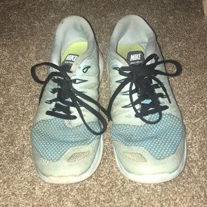 Nike Free Run 5.0 shoes size 9.5